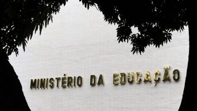 Foto de EDUCAÇÃO. Ameaçadas pelos cortes orçamentários, universidades federais do RS se veem sem recursos