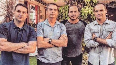 Foto de CPI DA COVID. Relatório indicia mais de 70, entre eles Bolsonaro, seus três filhos políticos e dois gaúchos