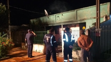 Foto de CIDADE. Incêndio na noite deste sábado, no bairro Cohab Tancredo Neves mata homem de 42 anos