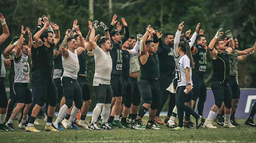 FUTEBOL AMERICANO. Soldiers tem futuro definido neste domingo, com jogo  entre União e Almirantes - Claudemir Pereira