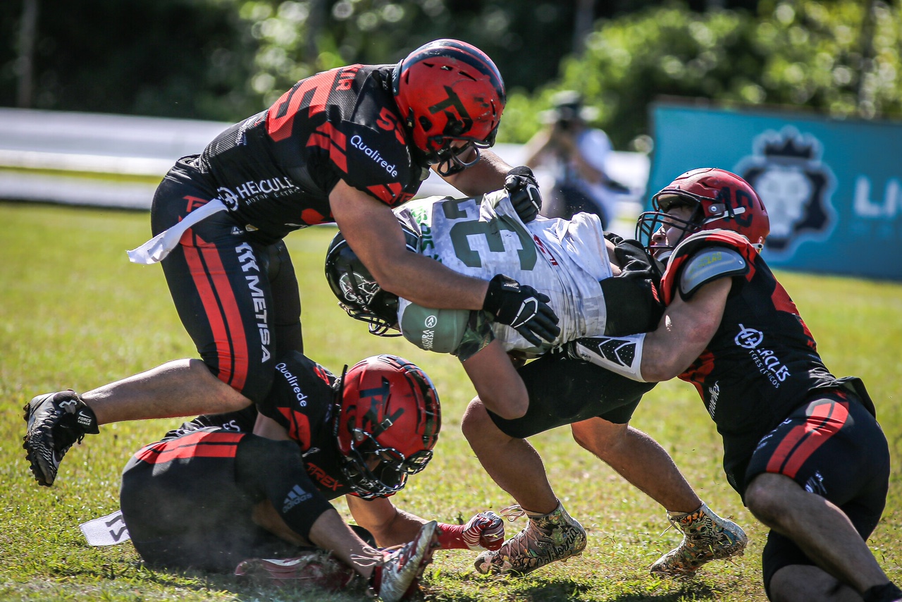 FUTEBOL AMERICANO. Soldiers decide a semifinal da Conferência Sul contra o  Almirantes, em Itajaí, SC - Claudemir Pereira