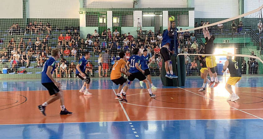 ESPORTE. Voleibol masculino da UFSM anuncia os nomes de 3 atletas aprovados  em processo seletivo - Claudemir Pereira